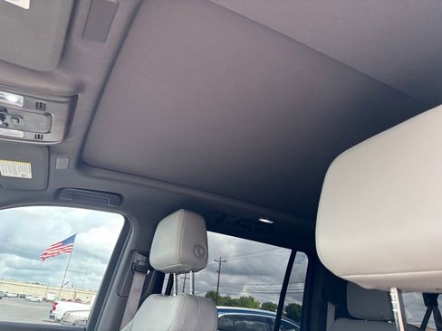 Used 2025 Chevrolet Suburban Z71 w/ Z71 Off-Road Package image 13