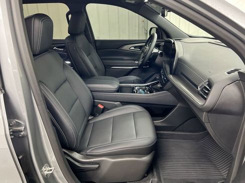 Certified 2026 Chevrolet Traverse LT w/ Driver Confidence Package image 22