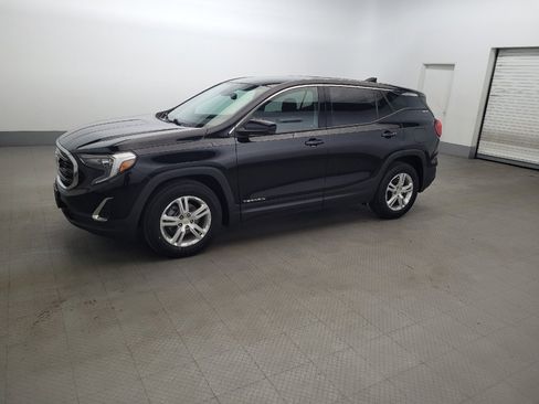 Used 2020 GMC Terrain SLE FWD image 2