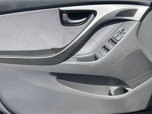 Used 2012 Hyundai Elantra GLS w/ Preferred Pkg 3 FWD image 12
