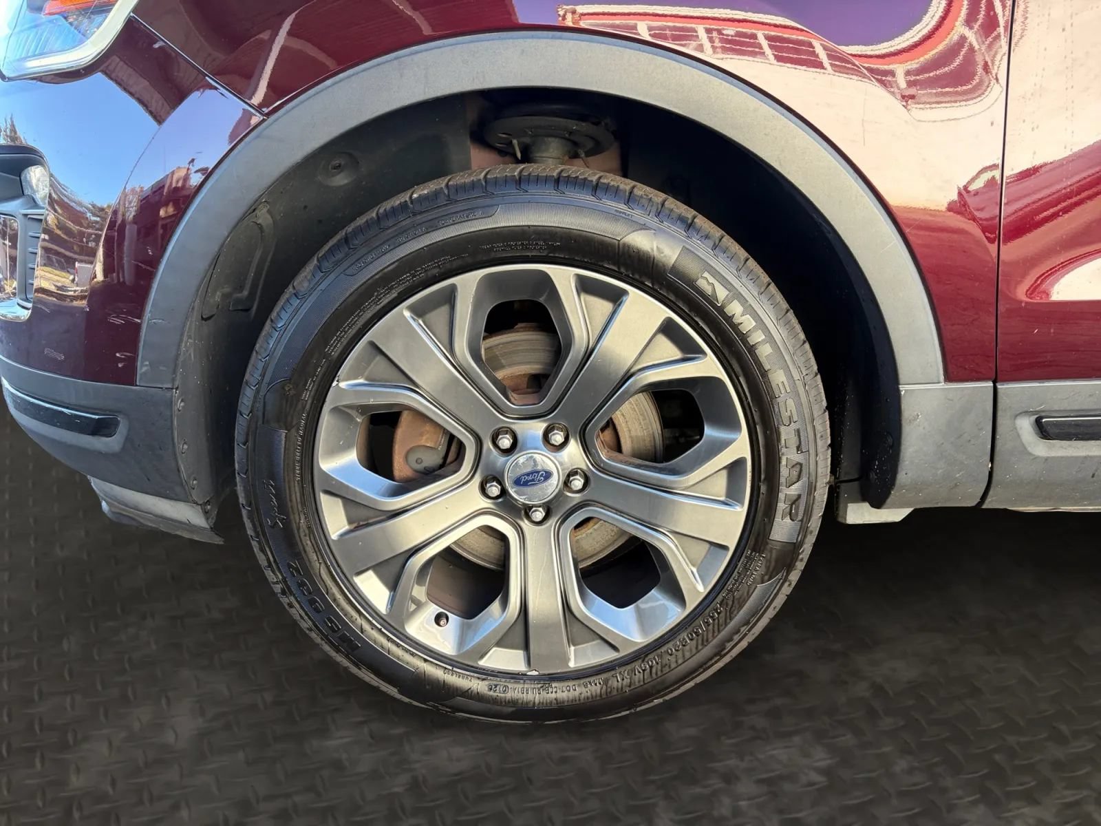 Used 2018 Ford Explorer Sport w/ Equipment Group 401A AWD/4WD image 38