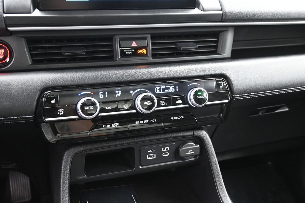 Used 2025 Honda Pilot Touring image 14