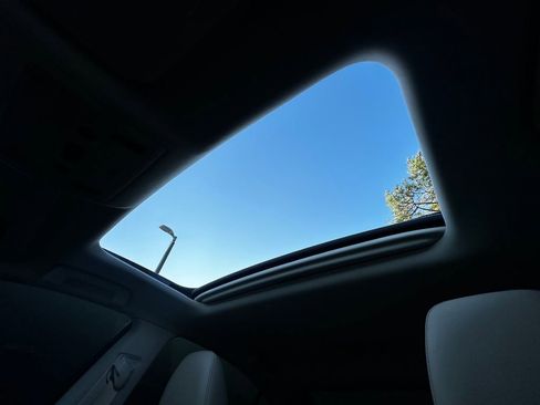 Used 2015 Lexus ES 300h image 70