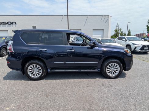 Used 2019 Lexus GX 460 Premium AWD/4WD image 2