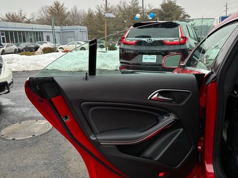 Used 2018 Mercedes-Benz CLA 250 4MATIC image 43