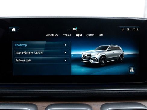 Used 2024 Mercedes-Benz GLS 450 4MATIC image 32