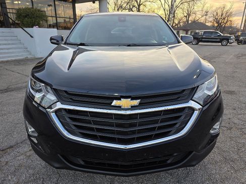 Used 2021 Chevrolet Equinox LT image 2