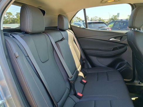 Used 2020 Buick Encore GX Essence w/ Experience Buick Package image 21