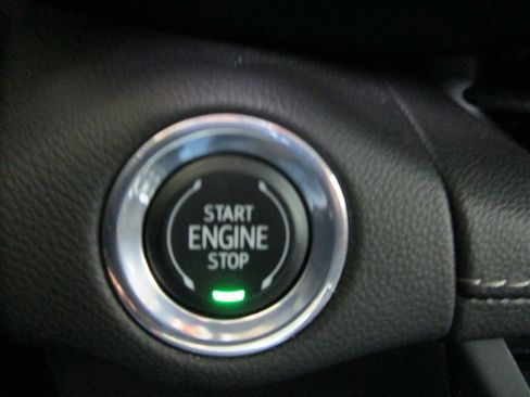 Used 2023 Buick Envision Essence AWD/4WD image 31