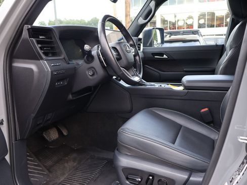 Used 2024 Lexus GX 550 w/ Cold Area Package AWD/4WD image 15