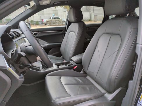 Certified 2022 Audi Q3 2.0T Premium w/ Convenience Package image 17