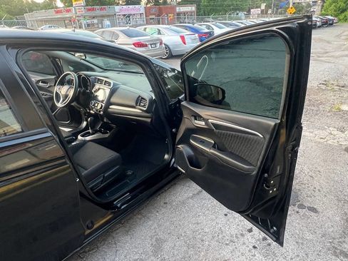 Used 2018 Honda Fit EX image 17