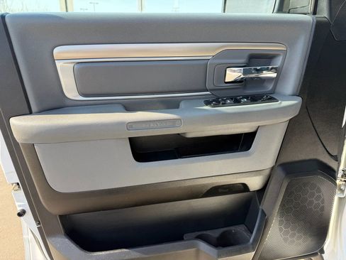 Used 2017 RAM 1500 Classic SLT image 16