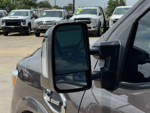 Used 2018 Nissan Titan Platinum Reserve w/ Platinum Utility Package AWD/4WD image 27