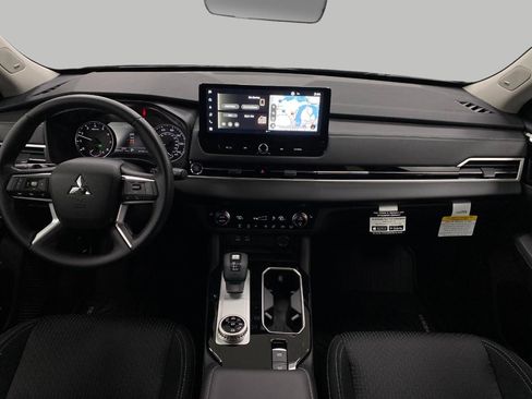 New 2026 Mitsubishi Outlander ES image 20