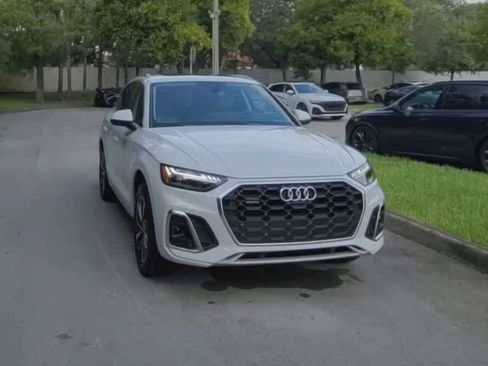 Certified 2022 Audi Q5 2.0T Prestige AWD/4WD image 3