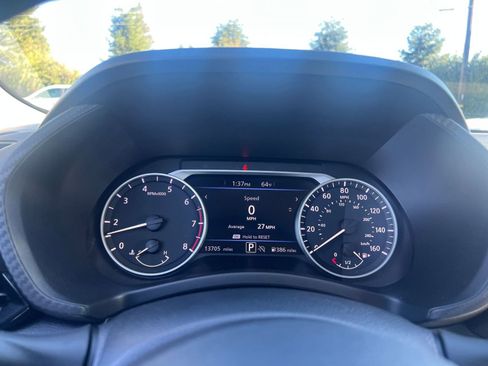 Used 2025 Nissan Sentra SV image 40