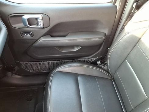 Used 2021 Jeep Wrangler Unlimited Sahara w/ Cold Weather Group image 31