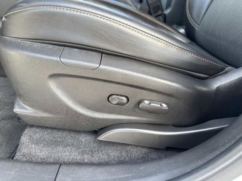 Used 2019 Chevrolet Trax LT w/ LT Convenience Package image 13