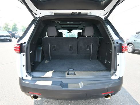 Used 2023 Chevrolet Traverse RS AWD/4WD image 7
