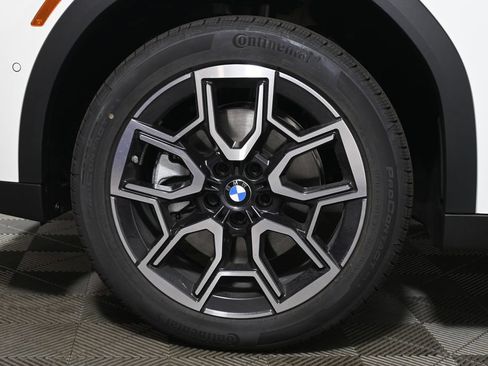 New 2026 BMW X2 xDrive28i w/ Technology Package AWD/4WD image 12