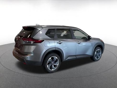 Used 2025 Nissan Rogue SV FWD image 14