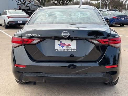 Used 2025 Nissan Sentra S image 6