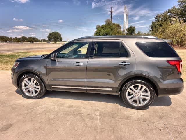 Used 2016 Ford Explorer Limited w/ Equipment Group 301A FWD image 4