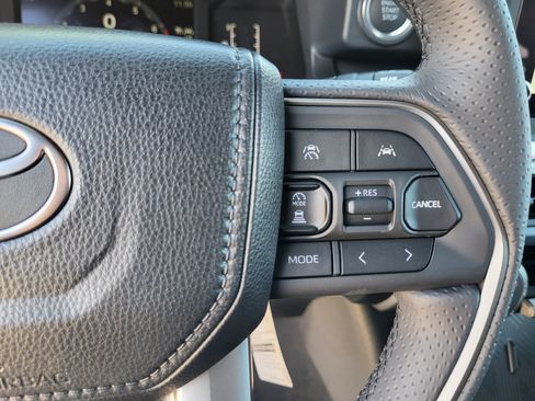 Certified 2026 Toyota 4Runner SR5 AWD/4WD image 12