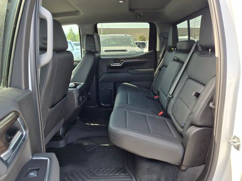 Used 2025 Chevrolet Silverado 1500 LT Trail Boss w/ Convenience Package II AWD/4WD image 27
