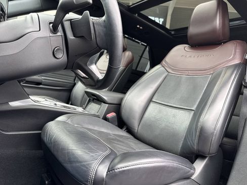Used 2020 Ford Explorer Platinum w/ Premium Technology Package AWD/4WD image 38