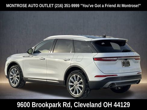 Used 2022 Lincoln Corsair AWD w/ Premium Package image 6