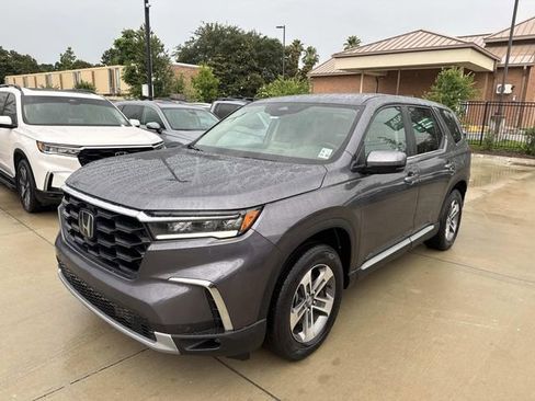 Certified 2024 Honda Pilot EX-L image 3