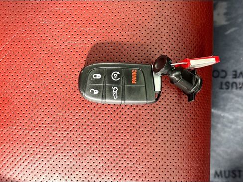 Used 2022 Dodge Charger SRT Hellcat w/ Harman/Kardon Audio Group image 40