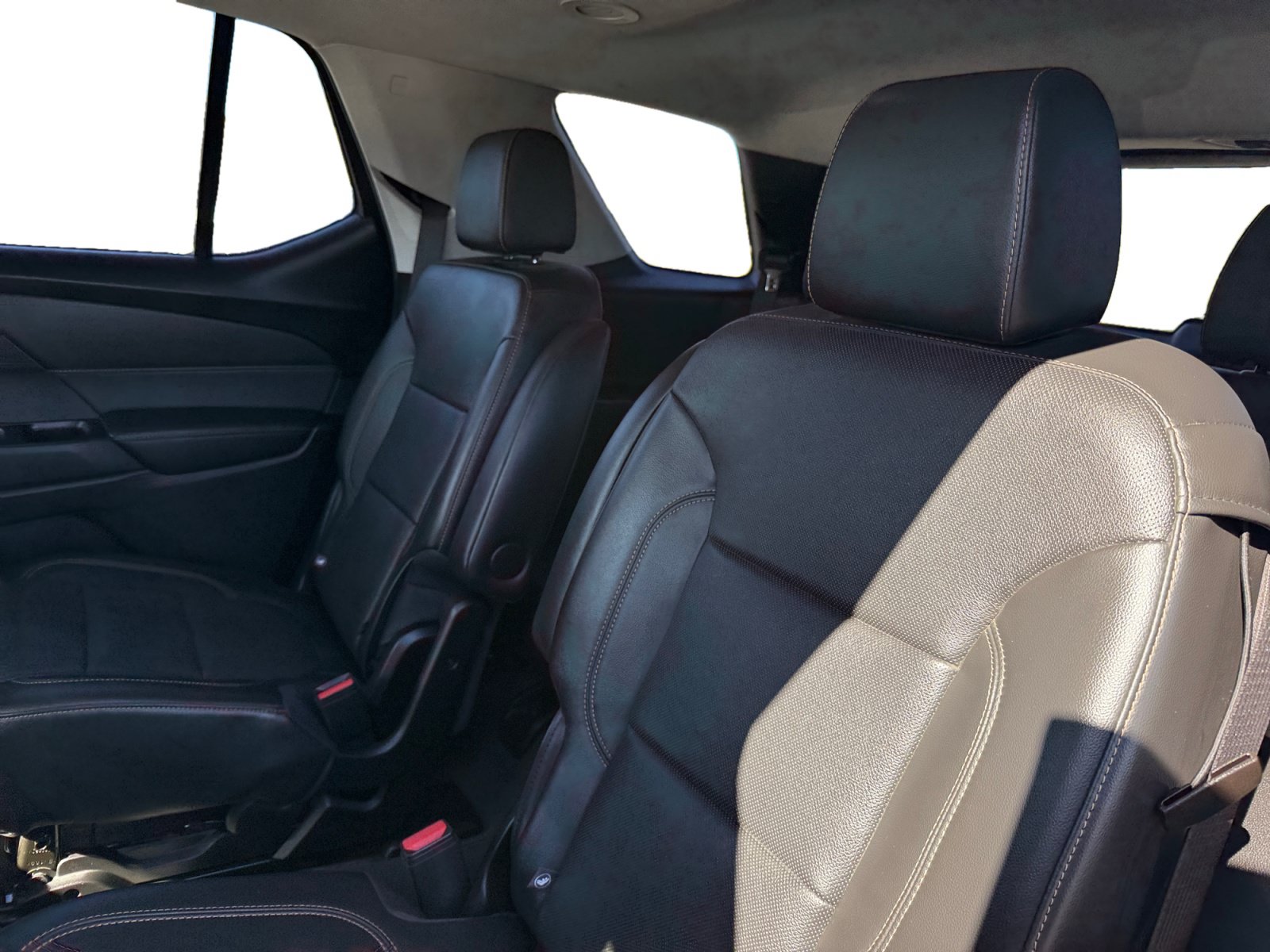 Used 2020 Chevrolet Traverse Premier w/ Redline Edition AWD/4WD image 16