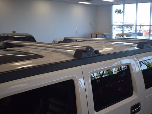 Used 2005 HUMMER H2 w/ Preferred Equipment Group AWD/4WD image 21
