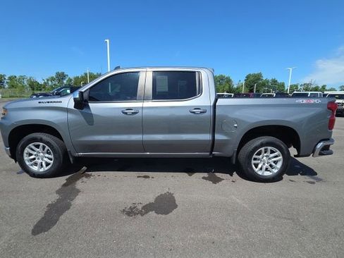 Used 2021 Chevrolet Silverado 1500 LT w/ LPO, Dark Essentials Package AWD/4WD image 12