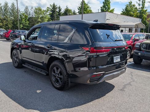 Certified 2025 Lexus LX 700h Overtrail AWD/4WD image 5