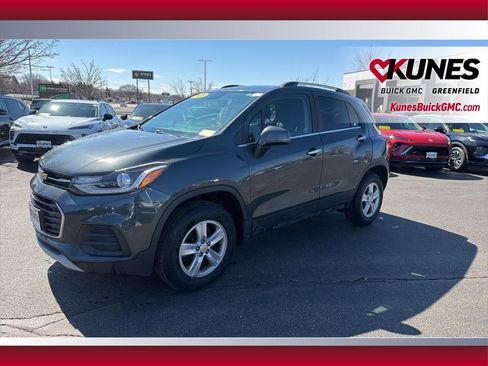 Used 2018 Chevrolet Trax LT w/ LT Convenience Package AWD/4WD image 10