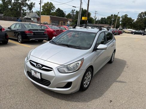 Used 2012 Hyundai Accent GS FWD image 4