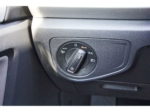 Used 2022 Volkswagen Atlas SEL Premium image 21