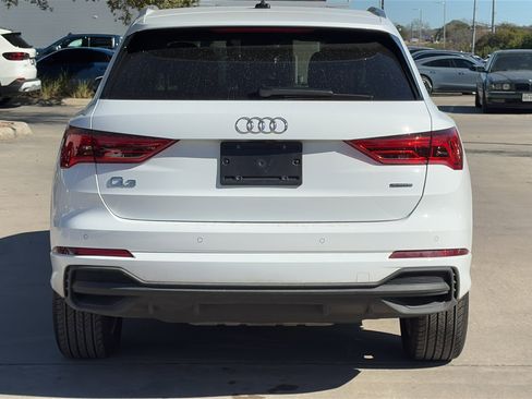 Certified 2025 Audi Q3 2.0T Premium image 6