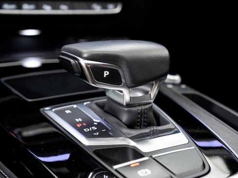 Used 2022 Audi Q5 2.0T Prestige image 18