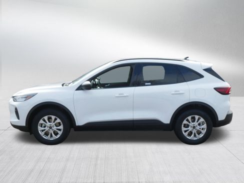 Used 2025 Ford Escape Active w/ Active Premium Tech Pack AWD/4WD image 4