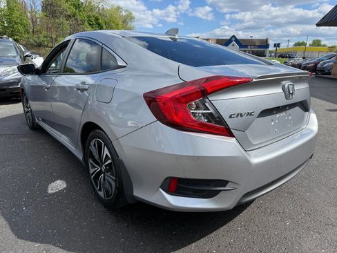 Used 2018 Honda Civic EX-T image 7
