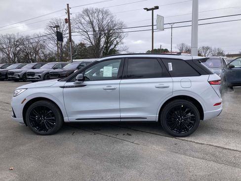 New 2025 Lincoln Corsair Reserve w/ Equipment Group 202A image 8