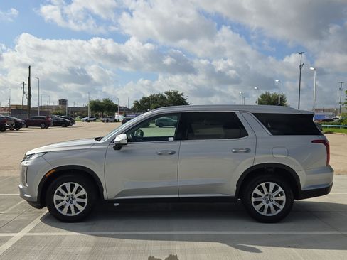 Used 2024 Hyundai Palisade SEL FWD image 7