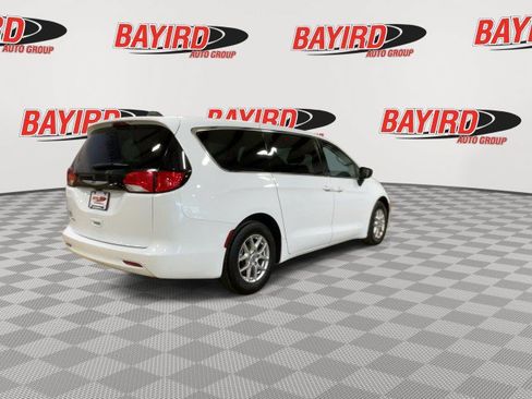 Used 2024 Chrysler Voyager LX FWD image 8