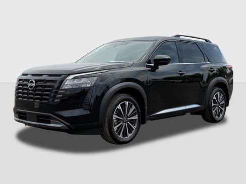 New 2026 Nissan Pathfinder Platinum FWD image 1