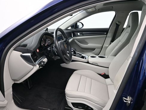 Certified 2022 Porsche Panamera 4 image 4